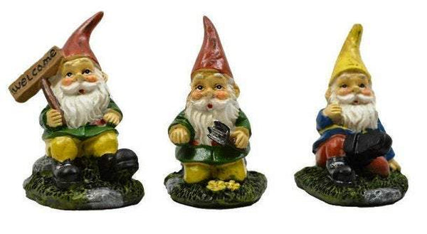 Garden Gnome with Welcome Sign